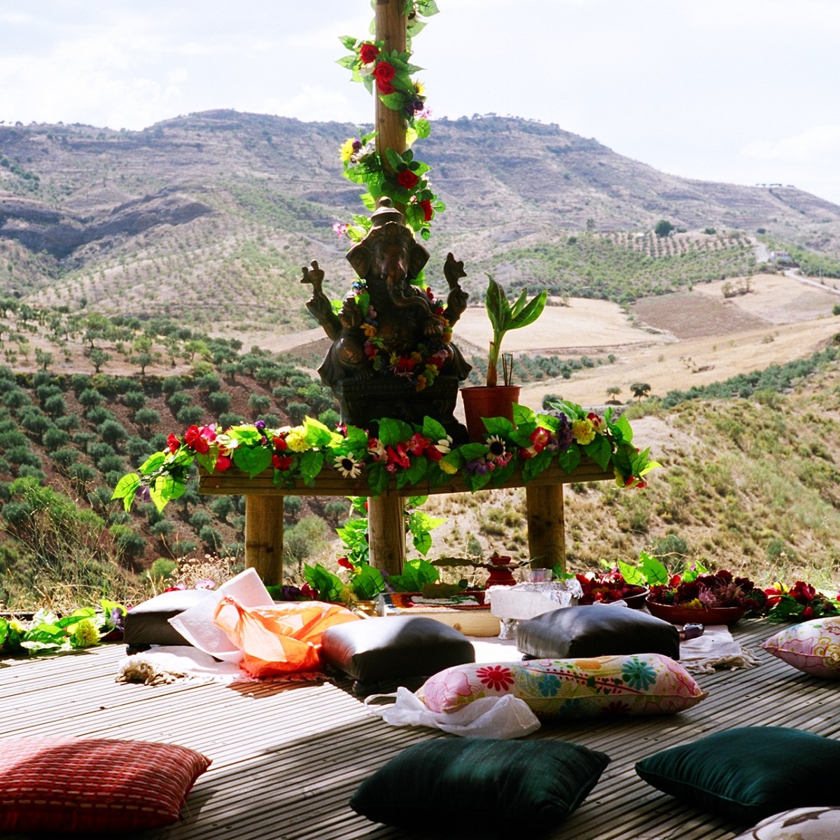 Ultimate Christmas Gift Guide for Wellness Retreats